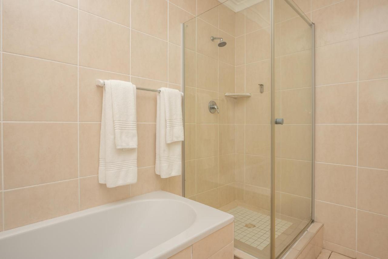 Millard Crescent Guest House Port Elizabeth Bagian luar foto