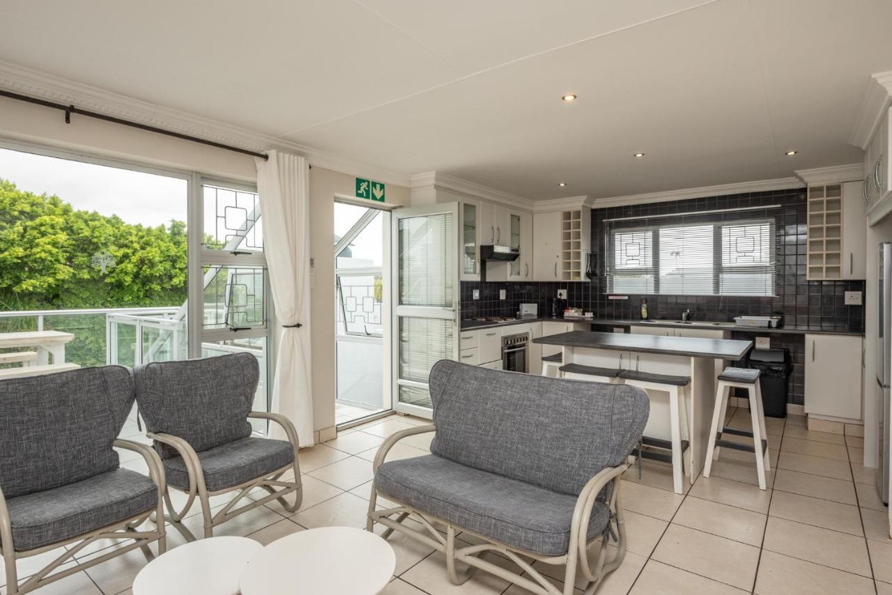 Millard Crescent Guest House Port Elizabeth Bagian luar foto