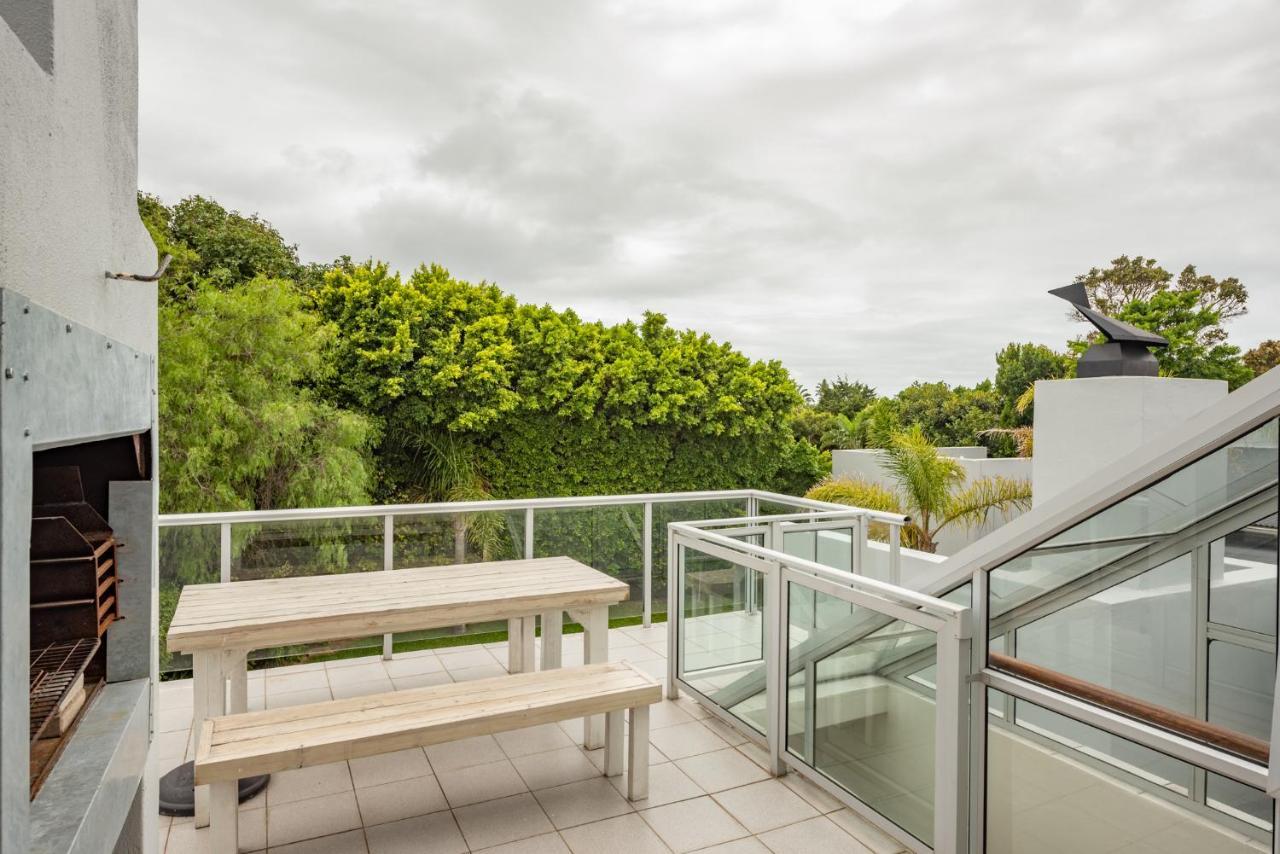 Millard Crescent Guest House Port Elizabeth Bagian luar foto
