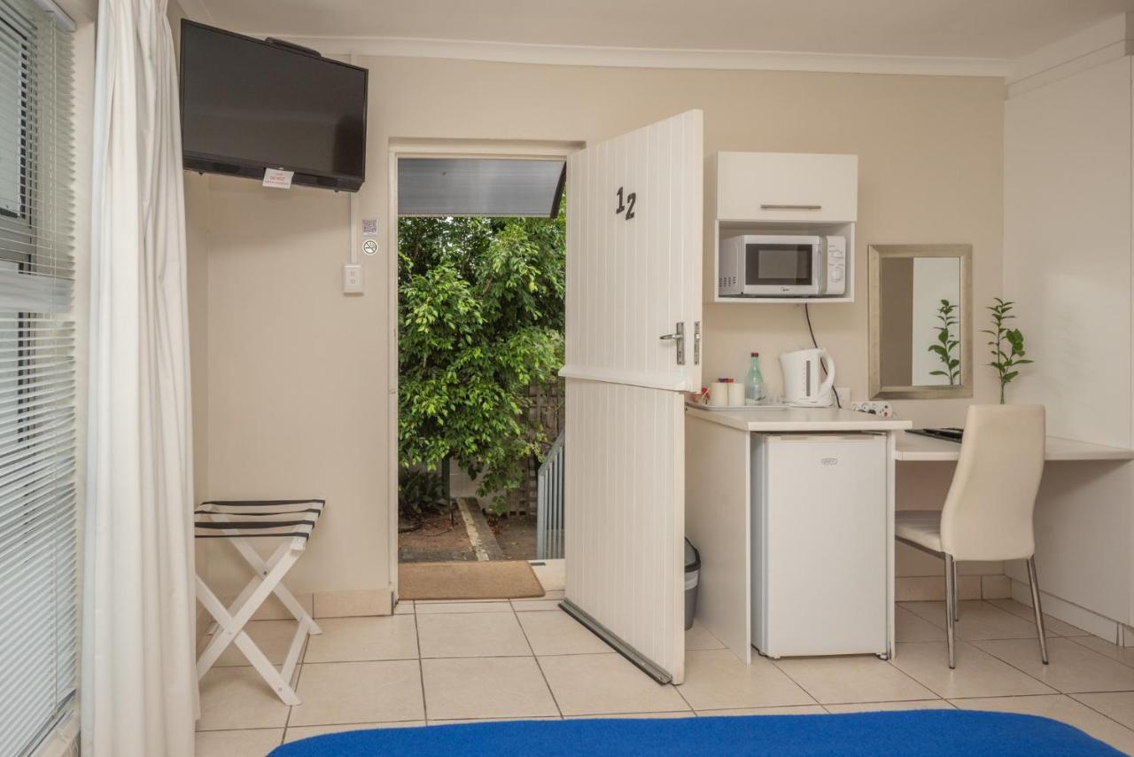 Millard Crescent Guest House Port Elizabeth Bagian luar foto
